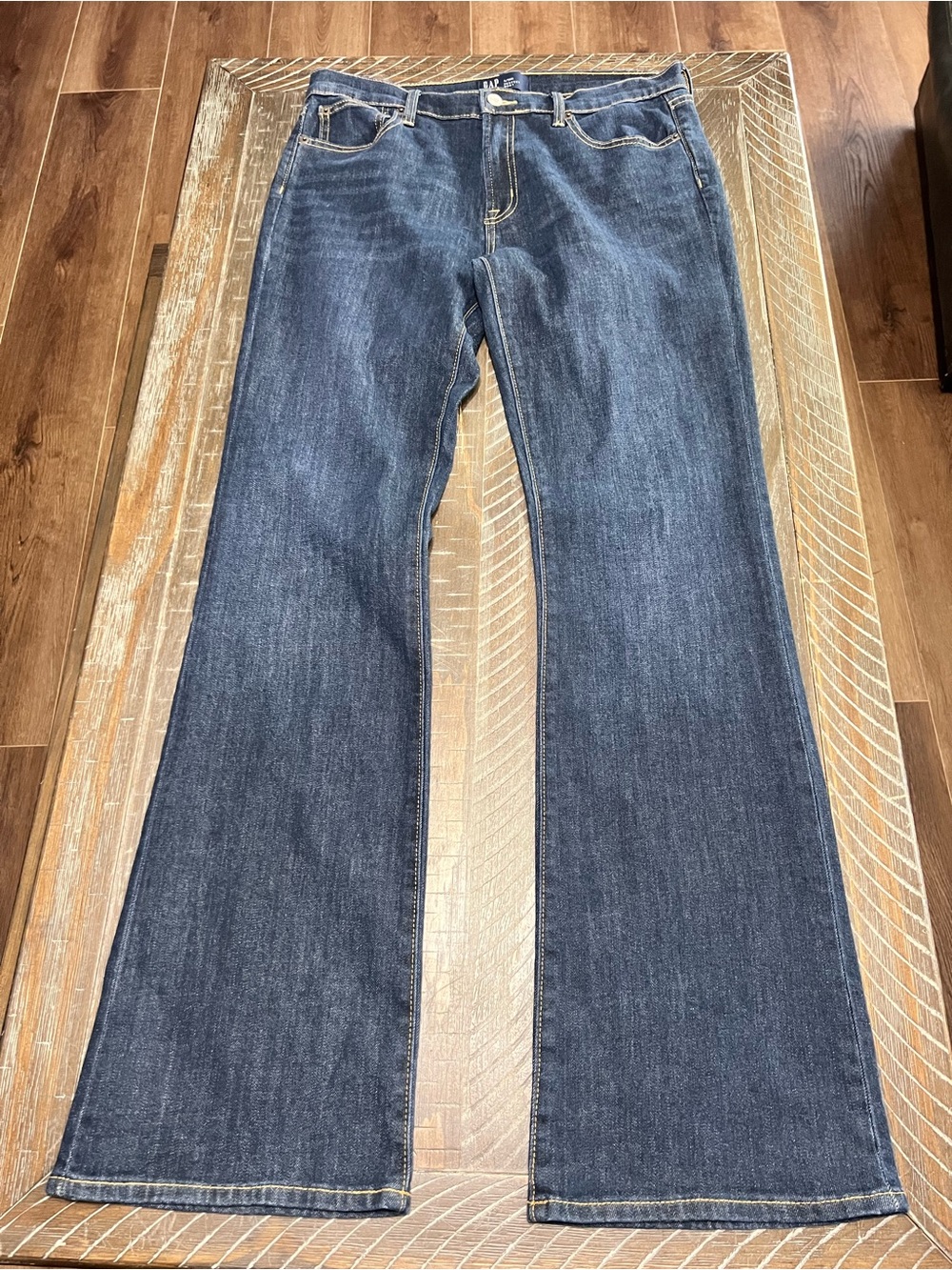Gap Perfect Boot Dark Wash Ladies Jeans Size 8 Mid-rise Stretch